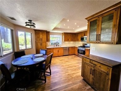 Beautifully remodeled 3 bedroom, 2 full bath home in Crown on BlackLake Resort Golf Course in California - for sale on GolfHomes.com, golf home, golf lot