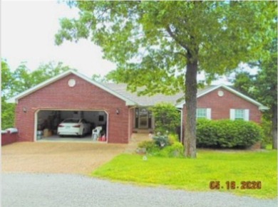 Spectacular Holiday Island Home with Ozark Mountain views. Close on Holiday Island Golf Course in Arkansas - for sale on GolfHomes.com, golf home, golf lot