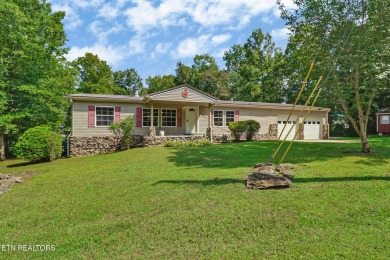 Three bedroom manufactured home with lake frontage on Lake on Lake Tansi Village Country Club in Tennessee - for sale on GolfHomes.com, golf home, golf lot