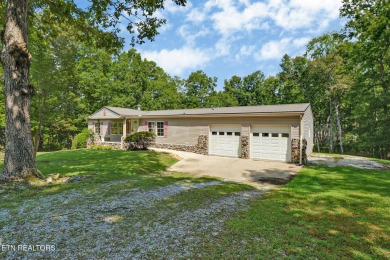 Three bedroom manufactured home with lake frontage on Lake on Lake Tansi Village Country Club in Tennessee - for sale on GolfHomes.com, golf home, golf lot