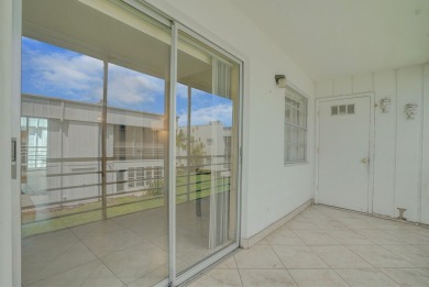 PRICED RIGHT! 55+Immaculate 2nd  Floor Condo in Kings Point Golf on Kings Point Golf -Flanders Way in Florida - for sale on GolfHomes.com, golf home, golf lot
