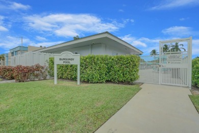 PRICED RIGHT! 55+Immaculate 2nd  Floor Condo in Kings Point Golf on Kings Point Golf -Flanders Way in Florida - for sale on GolfHomes.com, golf home, golf lot