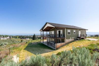 Discover the charm of this beautiful cabin located near the on Bear Lake Golf Course in Utah - for sale on GolfHomes.com, golf home, golf lot