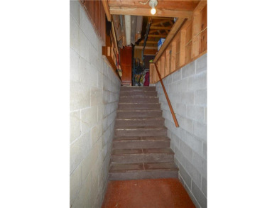 Adorably updated Rambler located in Voyager Village! This on Voyager Village Country Club - Voyager in Wisconsin - for sale on GolfHomes.com, golf home, golf lot
