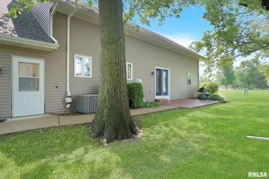 Come take a look at this move in ready, 4 (possibly 5) bedroom on Maple Lane Country Club in Illinois - for sale on GolfHomes.com, golf home, golf lot