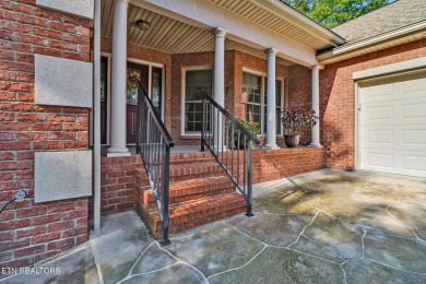 WOW! Looking for PERFECTION?! This elegant ranch home is located on Heatherhurst Golf Course in Tennessee - for sale on GolfHomes.com, golf home, golf lot