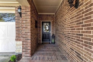 Beautiful maintained Walden floorplan with 2 bedrooms and a on Frisco Lakes Golf Course in Texas - for sale on GolfHomes.com, golf home, golf lot