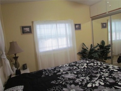 Come live the Florida lifestyle in this cozy, 1 bedroom, 1.5 on Island Dunes Country Club in Florida - for sale on GolfHomes.com, golf home, golf lot