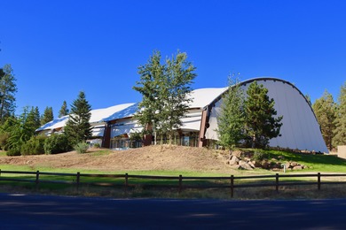 Experience the best of Oregon's high-country living on this on Running Y Ranch Resort in Oregon - for sale on GolfHomes.com, golf home, golf lot