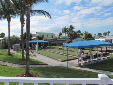 Come live the Florida lifestyle in this cozy, 1 bedroom, 1.5 on Island Dunes Country Club in Florida - for sale on GolfHomes.com, golf home, golf lot