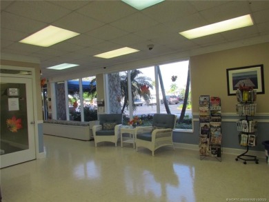 Come live the Florida lifestyle in this cozy, 1 bedroom, 1.5 on Island Dunes Country Club in Florida - for sale on GolfHomes.com, golf home, golf lot