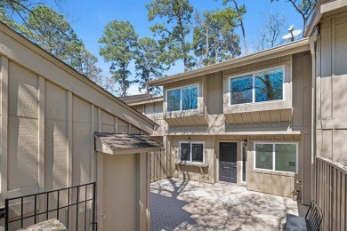 Discover this charming renovated 3 bedroom, 2.5 bathroom home on The Woodlands Country Club - Tournament Course in Texas - for sale on GolfHomes.com, golf home, golf lot