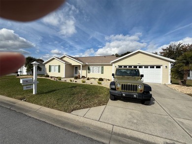 Upgraded 2/2 Palm Golf Course Home Located in Eagle Ridge home on Eagle Ridge At Spruce Creek Country Club in Florida - for sale on GolfHomes.com, golf home, golf lot