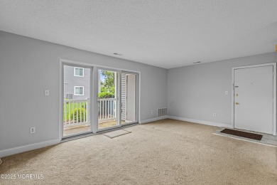 Move in ready 1 bedroom 1 bathroom Plainsboro Condominium with on Meadows At Middlesex in New Jersey - for sale on GolfHomes.com, golf home, golf lot