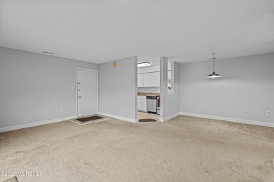 Move in ready 1 bedroom 1 bathroom Plainsboro Condominium with on Meadows At Middlesex in New Jersey - for sale on GolfHomes.com, golf home, golf lot