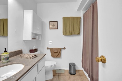 The inside features of this home include no popcorn ceilings on Sun City Lakes West and East in Arizona - for sale on GolfHomes.com, golf home, golf lot