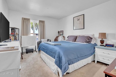 The inside features of this home include no popcorn ceilings on Sun City Lakes West and East in Arizona - for sale on GolfHomes.com, golf home, golf lot