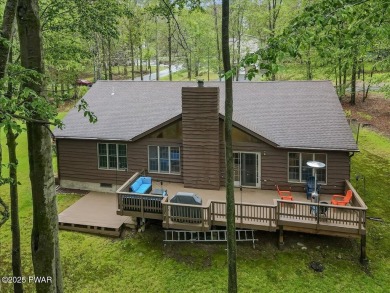 Tanglwood Lakes meticulous 3 Bedroom/2.5 Bath Ranch home.  This on Paupack Hills Golf and Country Club in Pennsylvania - for sale on GolfHomes.com, golf home, golf lot