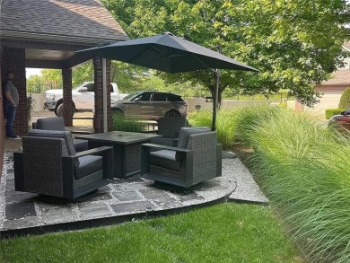 Completely remodeled and move-in ready! Stunning Condo nestled on Pinnacle Country Club in Arkansas - for sale on GolfHomes.com, golf home, golf lot