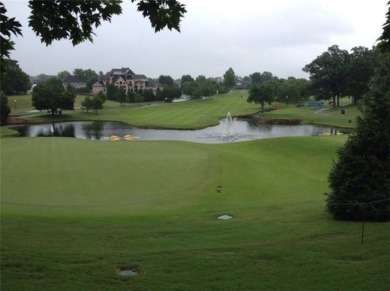 Completely remodeled and move-in ready! Stunning Condo nestled on Pinnacle Country Club in Arkansas - for sale on GolfHomes.com, golf home, golf lot