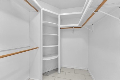 Completely remodeled and move-in ready! Stunning Condo nestled on Pinnacle Country Club in Arkansas - for sale on GolfHomes.com, golf home, golf lot