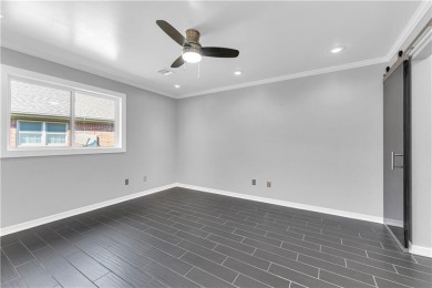 Completely remodeled and move-in ready! Stunning Condo nestled on Pinnacle Country Club in Arkansas - for sale on GolfHomes.com, golf home, golf lot