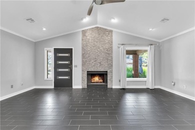 Completely remodeled and move-in ready! Stunning Condo nestled on Pinnacle Country Club in Arkansas - for sale on GolfHomes.com, golf home, golf lot