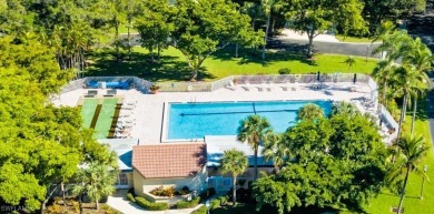 Beautiful TURNKEY FURNISHED 2 Bedroom + Spacious Den Condo in on The Landings Yacht, Golf and Tennis Club in Florida - for sale on GolfHomes.com, golf home, golf lot