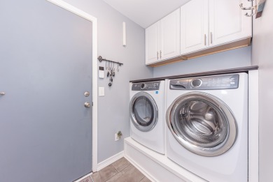 Beautifully updated ranch condo in the sought-after Stonebridge on Stonebridge Golf Club in Michigan - for sale on GolfHomes.com, golf home, golf lot