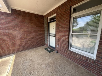 Welcome to this beautifully laid-out 2-bedroom, 2-bathroom home on Colonial Country Club Deerfield in Mississippi - for sale on GolfHomes.com, golf home, golf lot