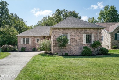 Live the Fairfield Glade Lifestyle! This 3 bedrooom 2 bathroom on Heatherhurst Golf Course in Tennessee - for sale on GolfHomes.com, golf home, golf lot