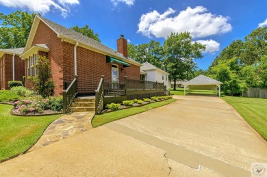 This exceptional 4-bedroom, 3.5-bathroom home is located on a on Northridge Country Club in Texas - for sale on GolfHomes.com, golf home, golf lot