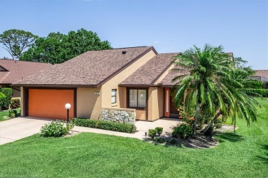 LOVELY HOME on nicely landscaped lot with decorative concrete on Golf Hammock Country Club in Florida - for sale on GolfHomes.com, golf home, golf lot