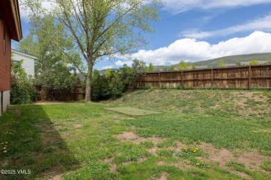 Rare opportunity in Eagle Vail! This 3-bedroom + den on Eagle Vail Golf Course in Colorado - for sale on GolfHomes.com, golf home, golf lot