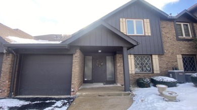 Fabulous Updated  3 bedroom and 2 bath Ground floor condo. Easy for sale on GolfHomes.com