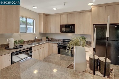 A lovely Sequoia Wrap rebuilt 12 years ago. Sunny open deck on Rossmoor Golf Course in California - for sale on GolfHomes.com, golf home, golf lot