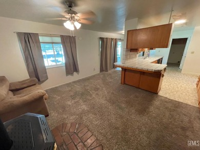 Beautiful 3 bedroom home on Sundale Golf Course. Kern City on Sundale Country Club in California - for sale on GolfHomes.com, golf home, golf lot