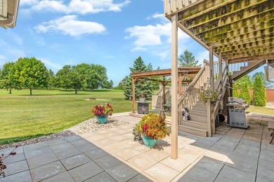 Gorgeous home in the heart of Stoughton's desirable Country Club on Stoughton Country Club in Wisconsin - for sale on GolfHomes.com, golf home, golf lot
