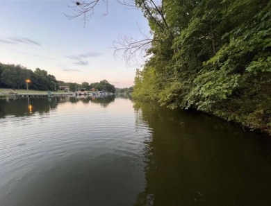 245 feet of Lake Windsor shoreline, 1.91 acres, & only minutes on Bella Vista Country Club - Berksdale in Arkansas - for sale on GolfHomes.com, golf home, golf lot