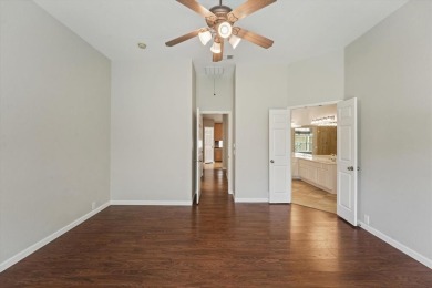 Welcome to this charming 4 bed, 2 bath home in the heart of on Oakmont Country Club in Texas - for sale on GolfHomes.com, golf home, golf lot