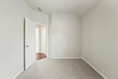 Welcome to this charming 4 bed, 2 bath home in the heart of on Oakmont Country Club in Texas - for sale on GolfHomes.com, golf home, golf lot
