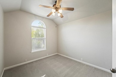 Welcome to this charming 4 bed, 2 bath home in the heart of on Oakmont Country Club in Texas - for sale on GolfHomes.com, golf home, golf lot