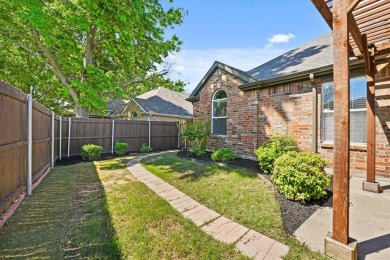 Welcome to this charming 4 bed, 2 bath home in the heart of on Oakmont Country Club in Texas - for sale on GolfHomes.com, golf home, golf lot