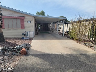 REDUCED! This home is a nice 3 bedroom home with a split on 3 Parks Fairways in Arizona - for sale on GolfHomes.com, golf home, golf lot