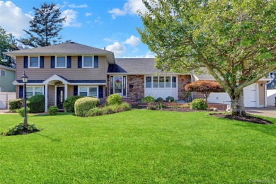 THIS FALL, DONT STALL- THIS SPLIT LEVEL HAS IT ALL...WELCOME TO on Peninsula Golf Club in New York - for sale on GolfHomes.com, golf home, golf lot