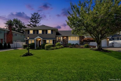 THIS FALL, DONT STALL- THIS SPLIT LEVEL HAS IT ALL...WELCOME TO on Peninsula Golf Club in New York - for sale on GolfHomes.com, golf home, golf lot