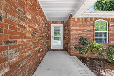 Peaceful Bella Vista Retreat with Access to Back 40 Trials

 on Bella Vista - Metfield Golf Complex and Country Club in Arkansas - for sale on GolfHomes.com, golf home, golf lot