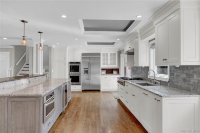 THIS FALL, DONT STALL- THIS SPLIT LEVEL HAS IT ALL...WELCOME TO on Peninsula Golf Club in New York - for sale on GolfHomes.com, golf home, golf lot