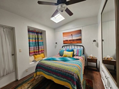 Welcome to a charming cottage-style home featuring 1 bedroom and on Viewpoint Golf Resort in Arizona - for sale on GolfHomes.com, golf home, golf lot