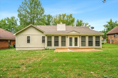 Beautifully remodeled home just steps from the golf course! on Stonebridge Golf Club in Tennessee - for sale on GolfHomes.com, golf home, golf lot